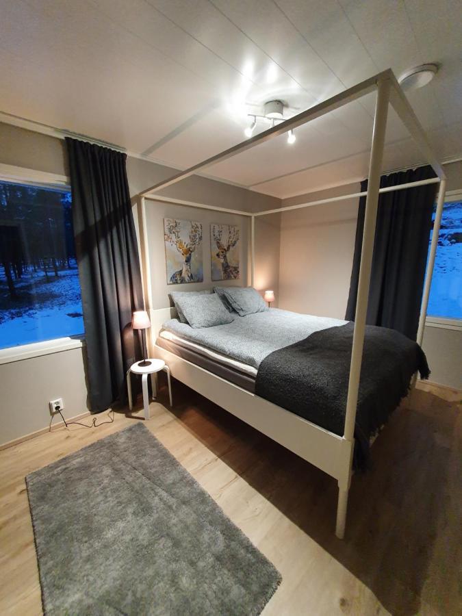 Vaere Holiday Home - Lakeside Relaxation Point Enare Exteriör bild
